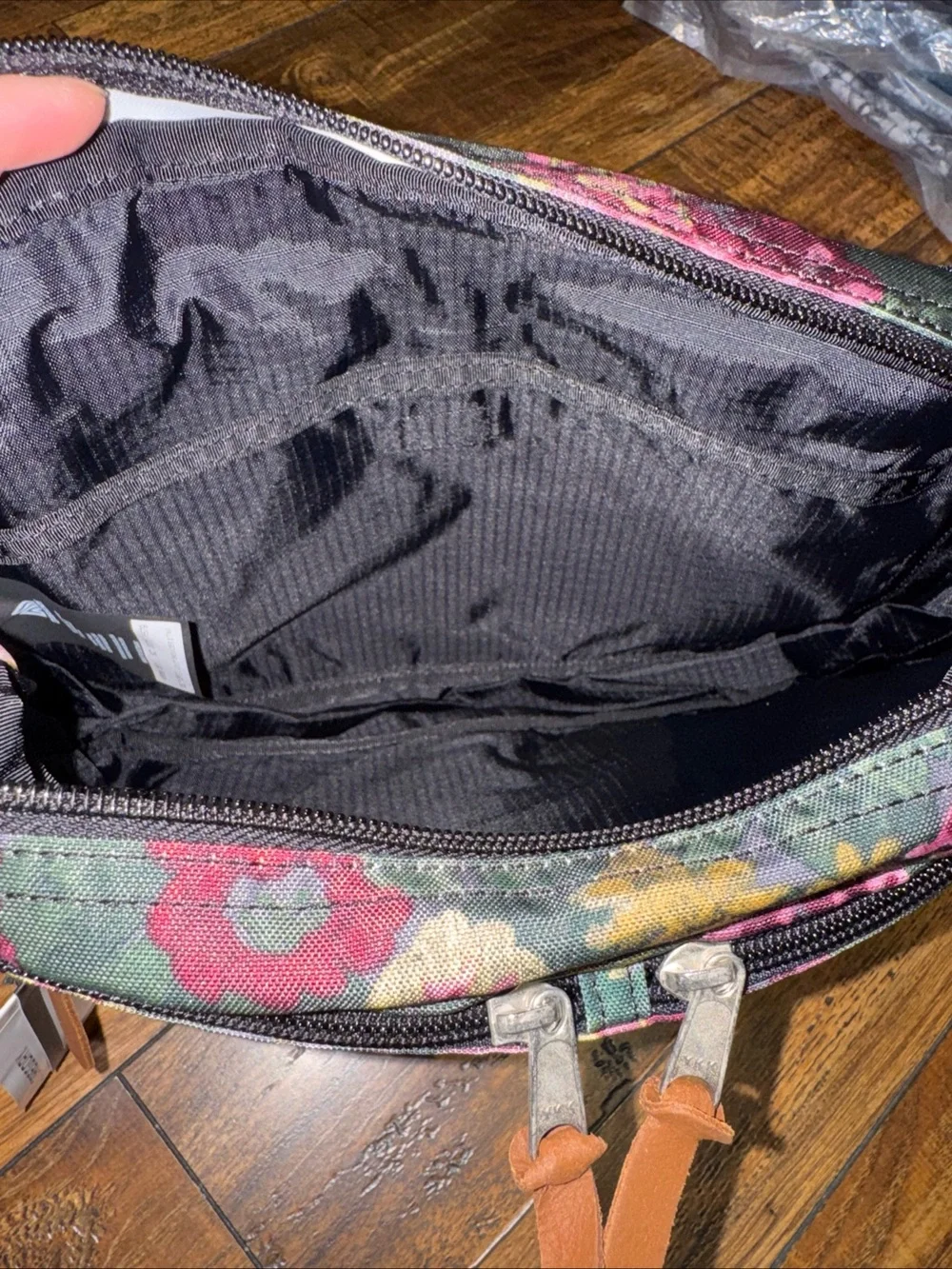 Gregory utility shoulder S: garden tapestry
